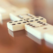 Kártyajáték, domino